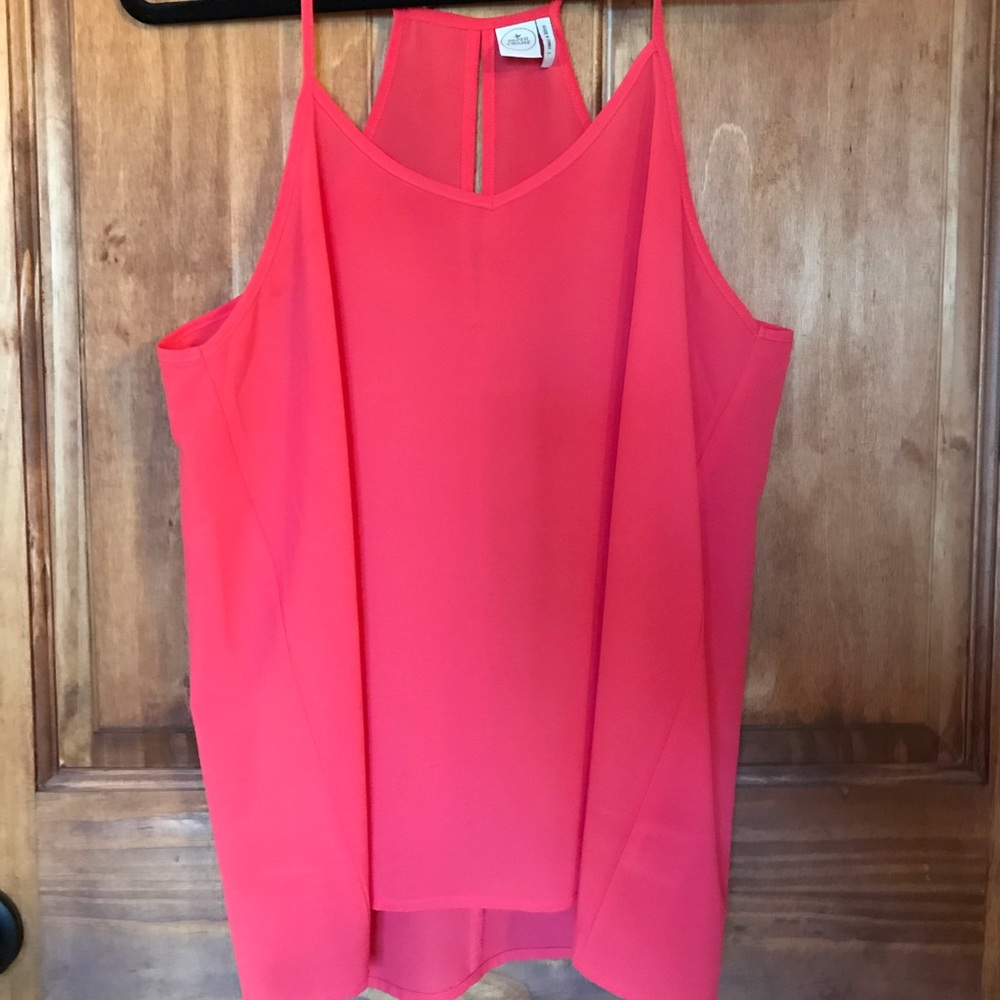 Paper Crane Racer back flowy tank blouse